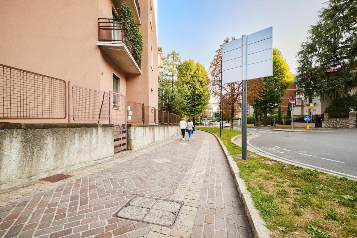 100M Dalla Funicolare Di Citta Alta- 10 Ospiti 베르가모 외부 사진
